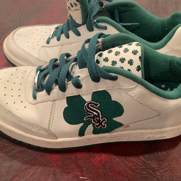 Boston Red Sox Shamrock Sneakers - Picture 1 of 6